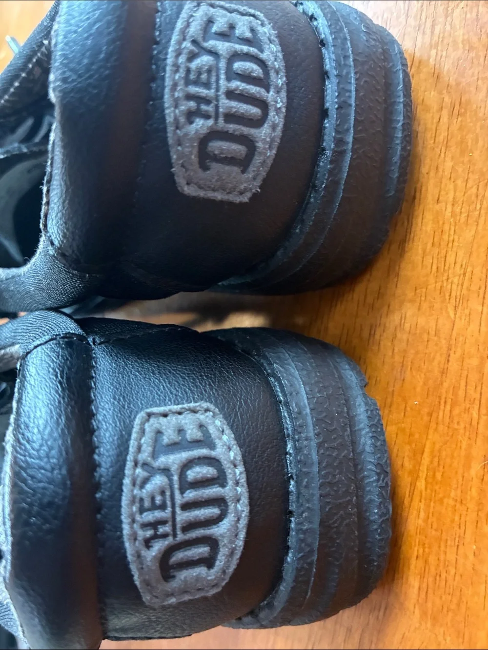 Hey Dude Wally Youth Basic Black Slip-On Shoes Kids Size K11 Lightweight